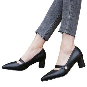 BUTITI - Black Pointed-Toe Mary Jane